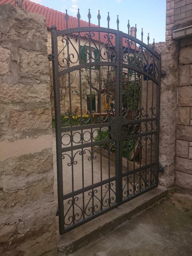 Apartman Postira Rot Екстер'єр фото